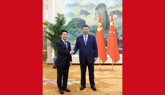 習近平會見老撾人民革命黨中央總書記、國家主席特使沙倫賽